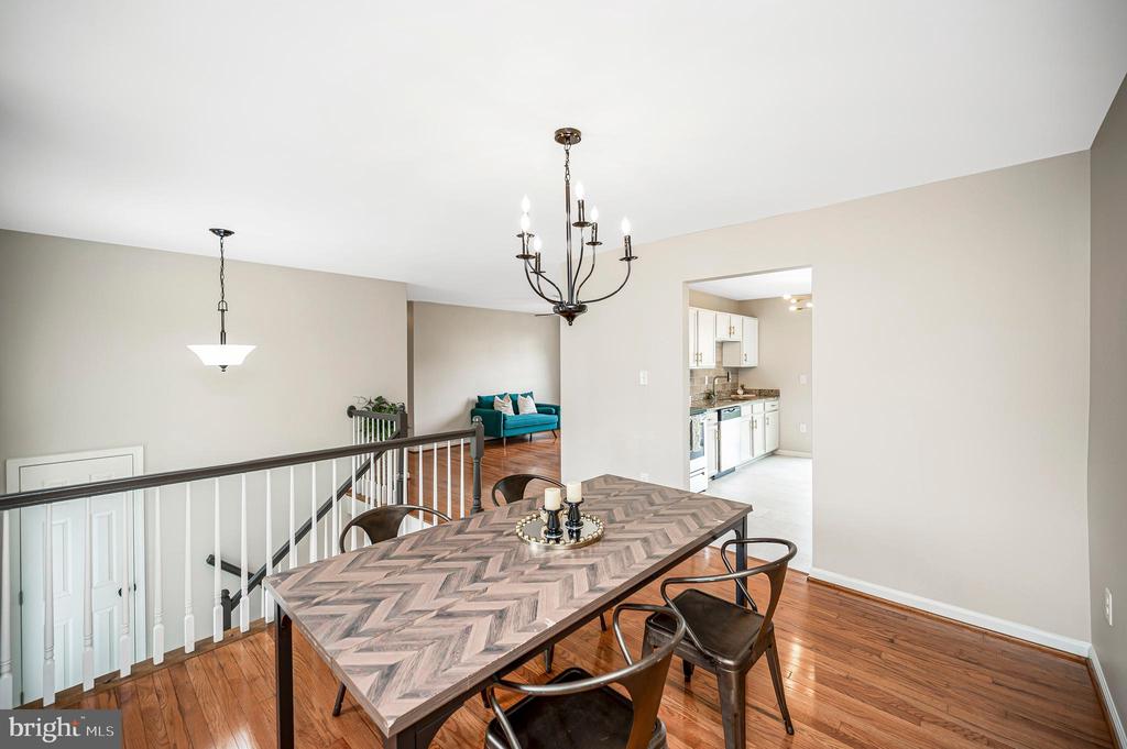 5706 E POINT CIRCLE