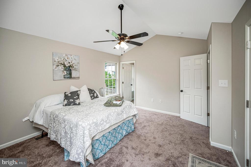 5706 E POINT CIRCLE