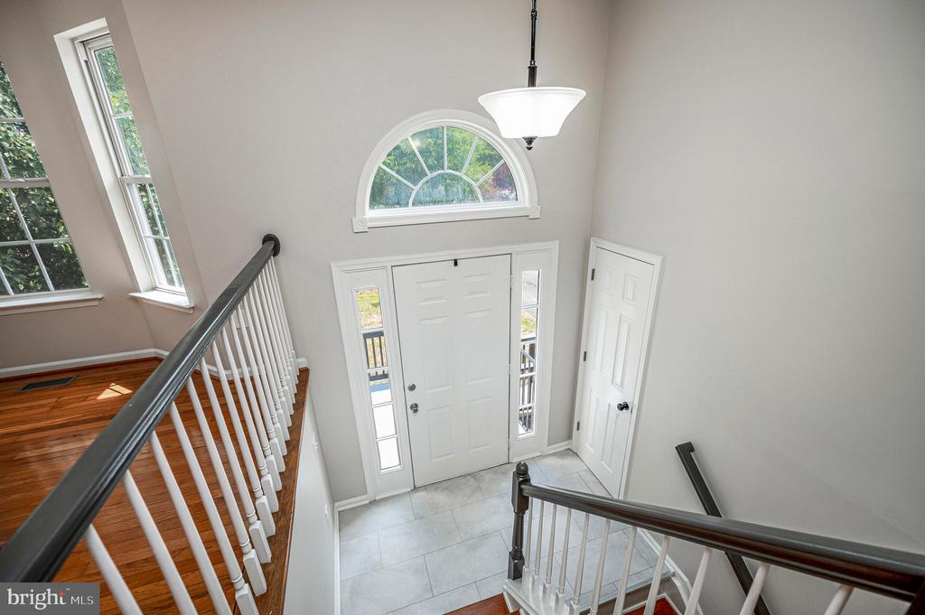 5706 E POINT CIRCLE