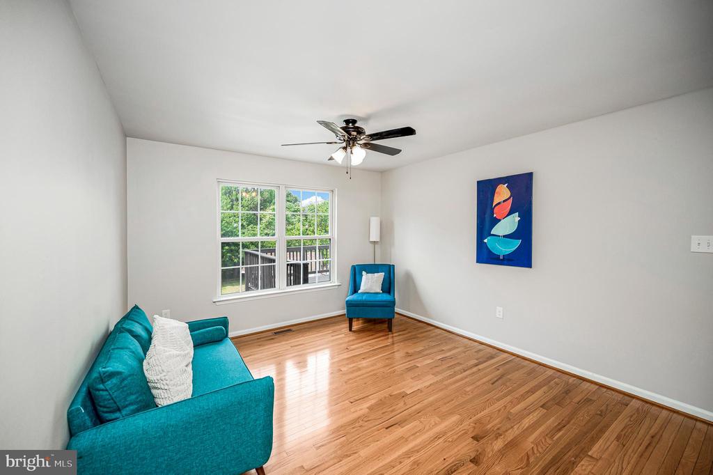 5706 E POINT CIRCLE
