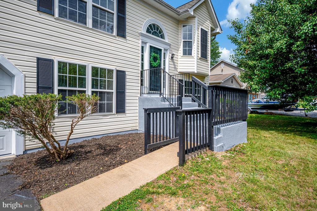 5706 E POINT CIRCLE