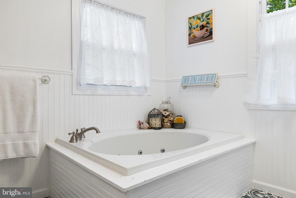 10707 GORDON ROAD