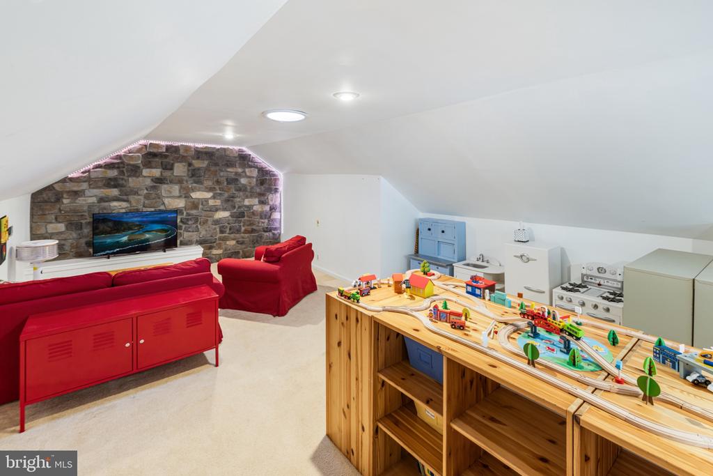 10707 GORDON ROAD