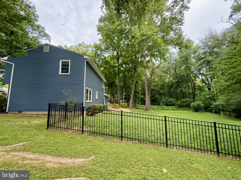 6024 BATTLEFIELD GREEN DRIVE