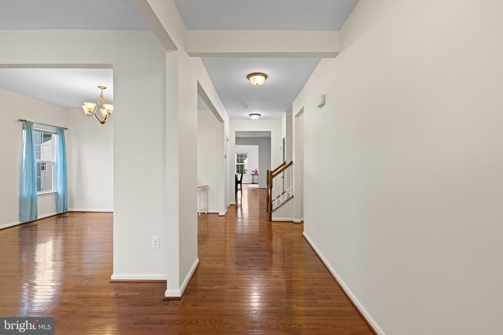 5812 SPRUCE VALLEY DRIVE