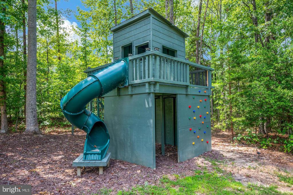 9007 MCALISTER COURT