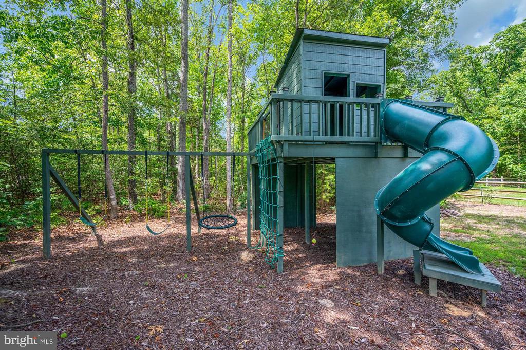 9007 MCALISTER COURT