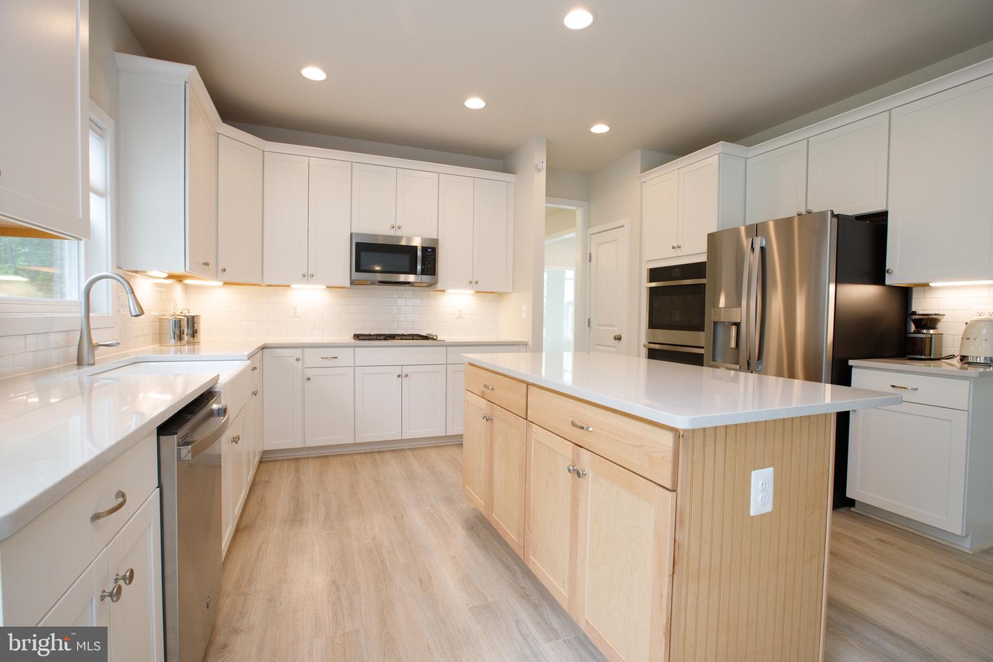 85 Hopewell Dr