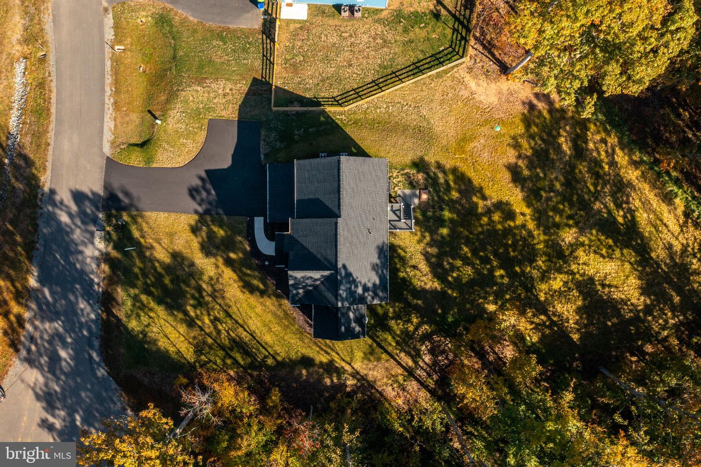 85 Hopewell Dr