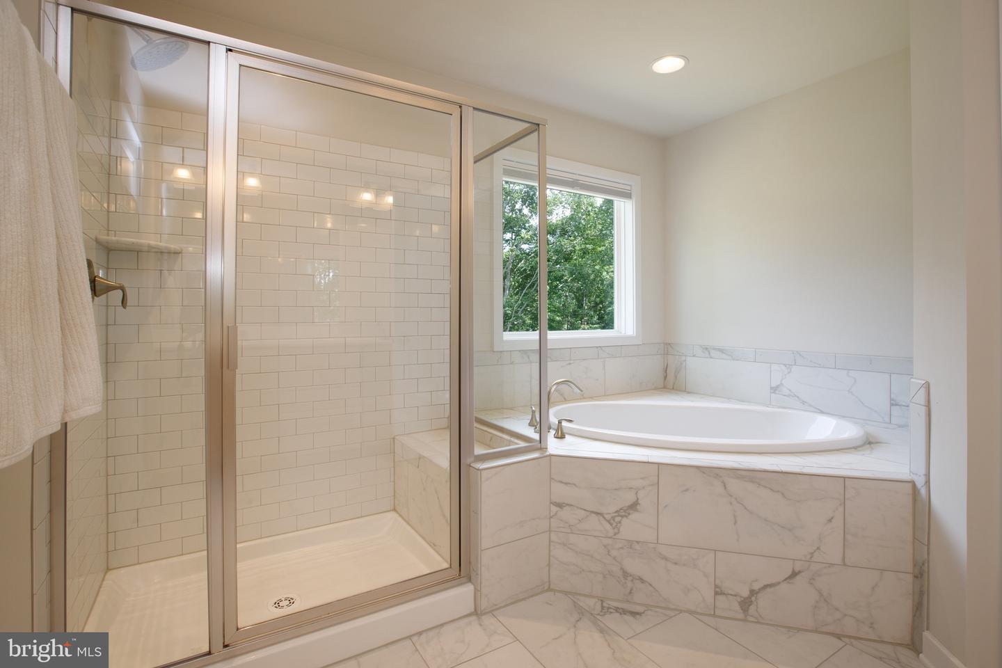 85 Hopewell Dr