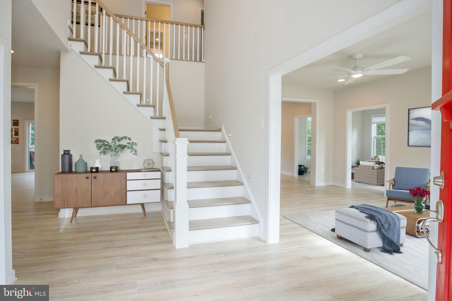 85 Hopewell Dr