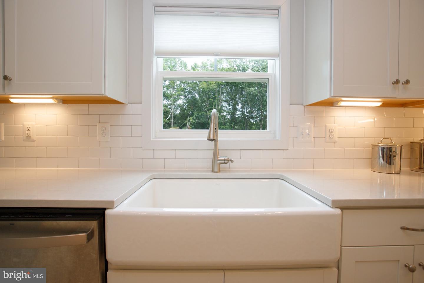 85 Hopewell Dr