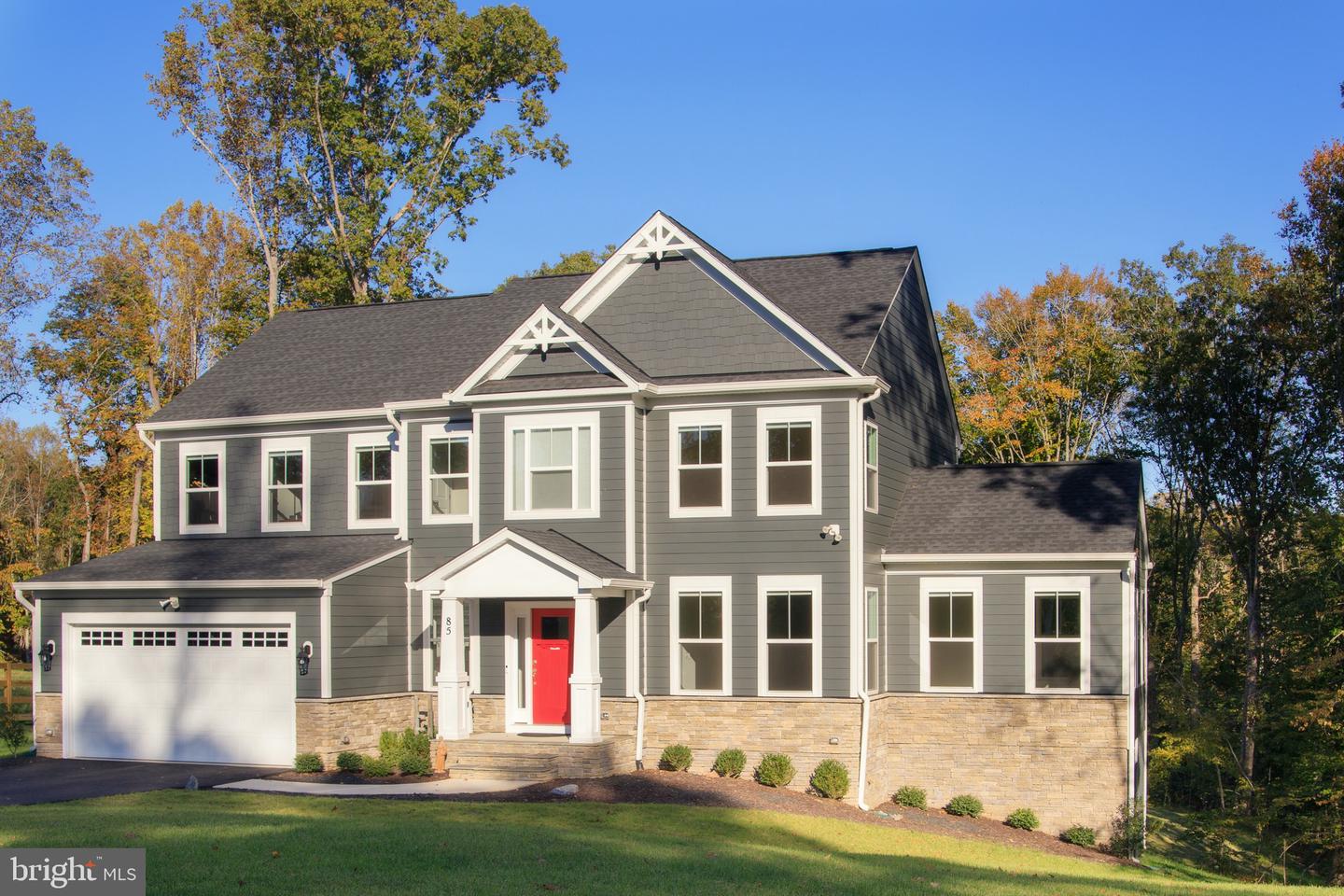 85 Hopewell Dr