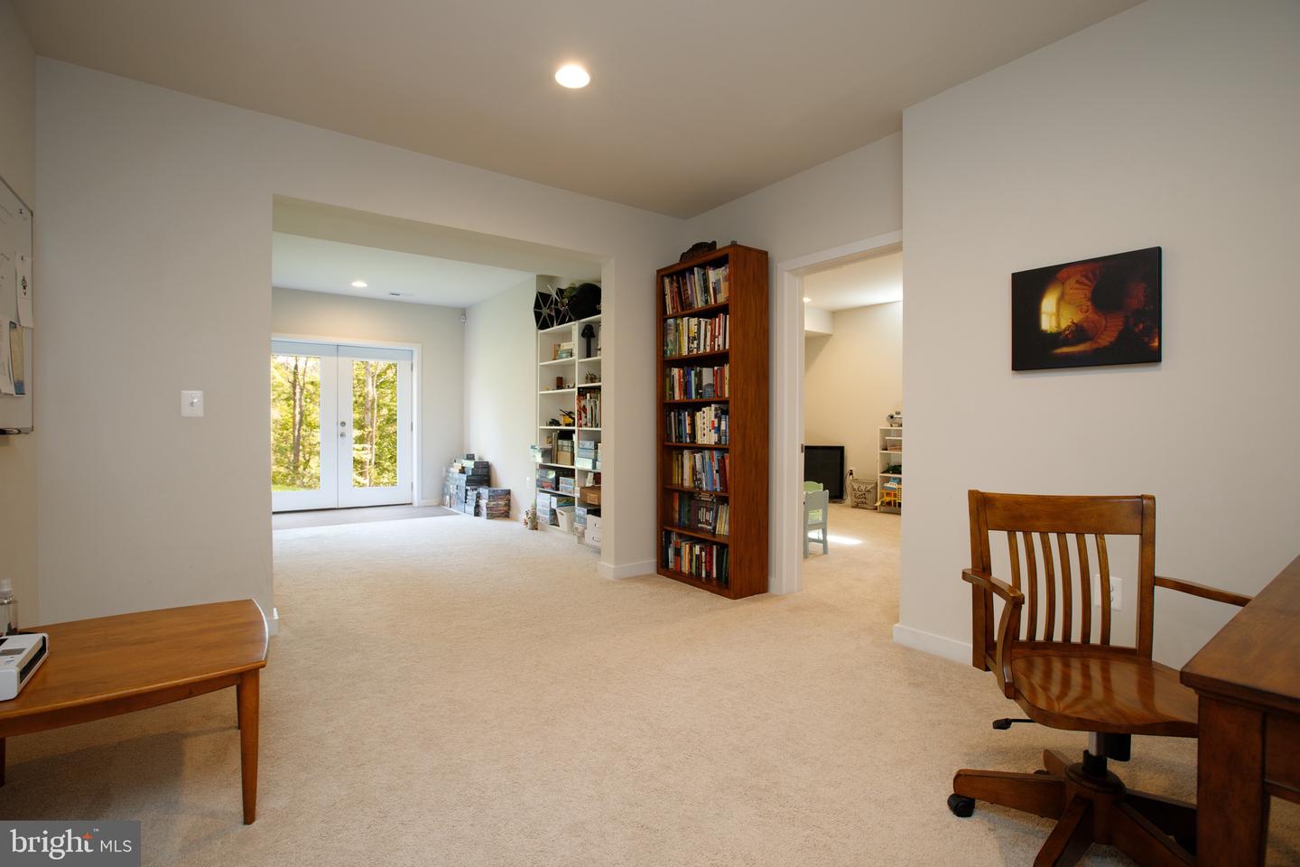 85 Hopewell Dr