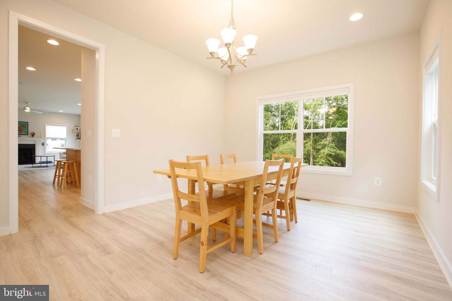 85 Hopewell Dr