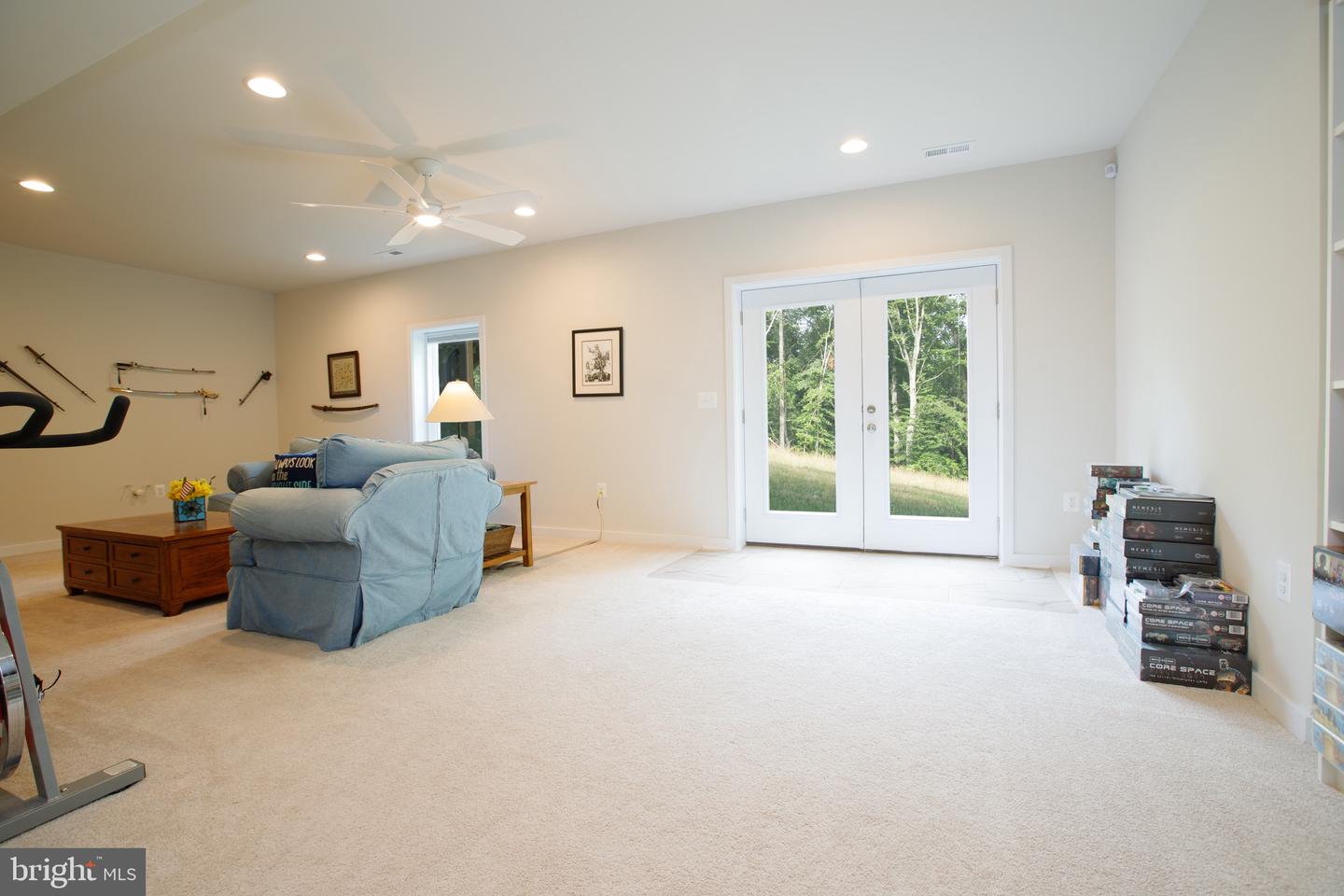 85 Hopewell Dr