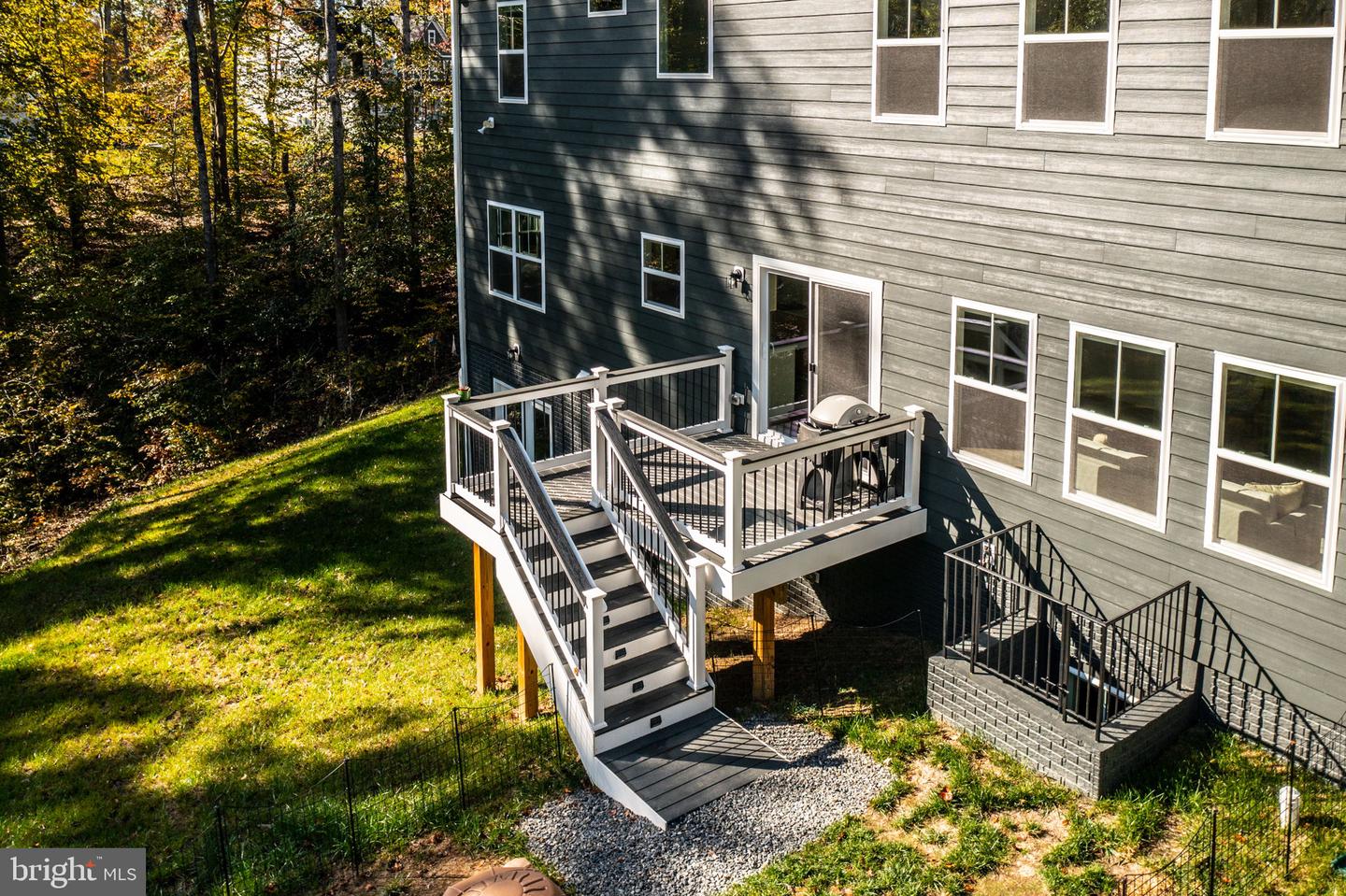 85 Hopewell Dr