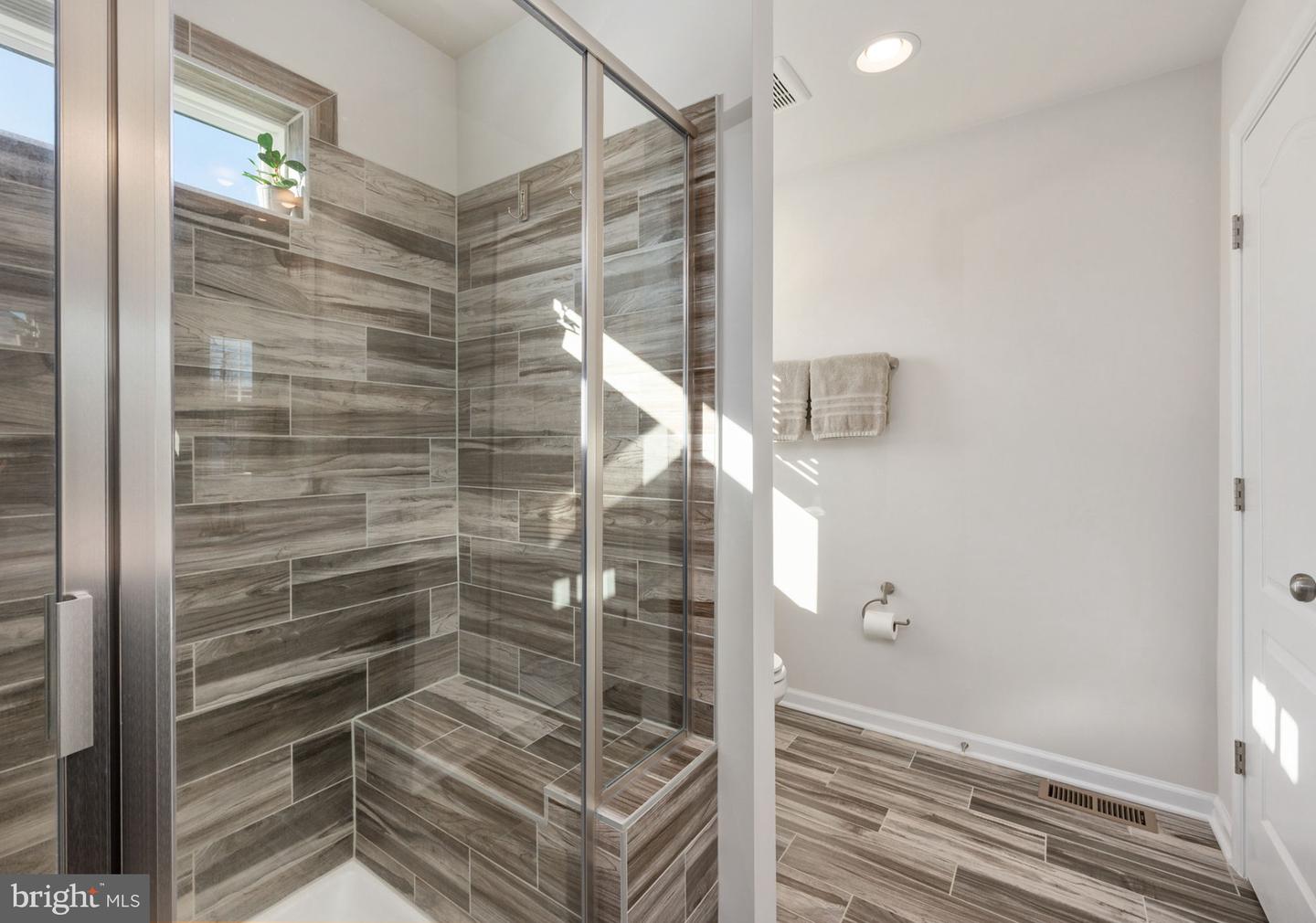 138 Moffett Ln
