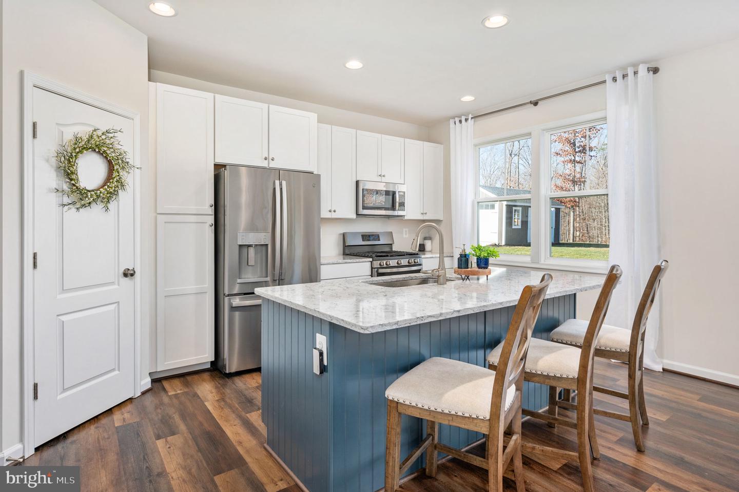 138 Moffett Ln