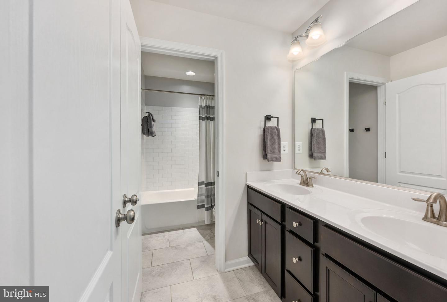 138 Moffett Ln