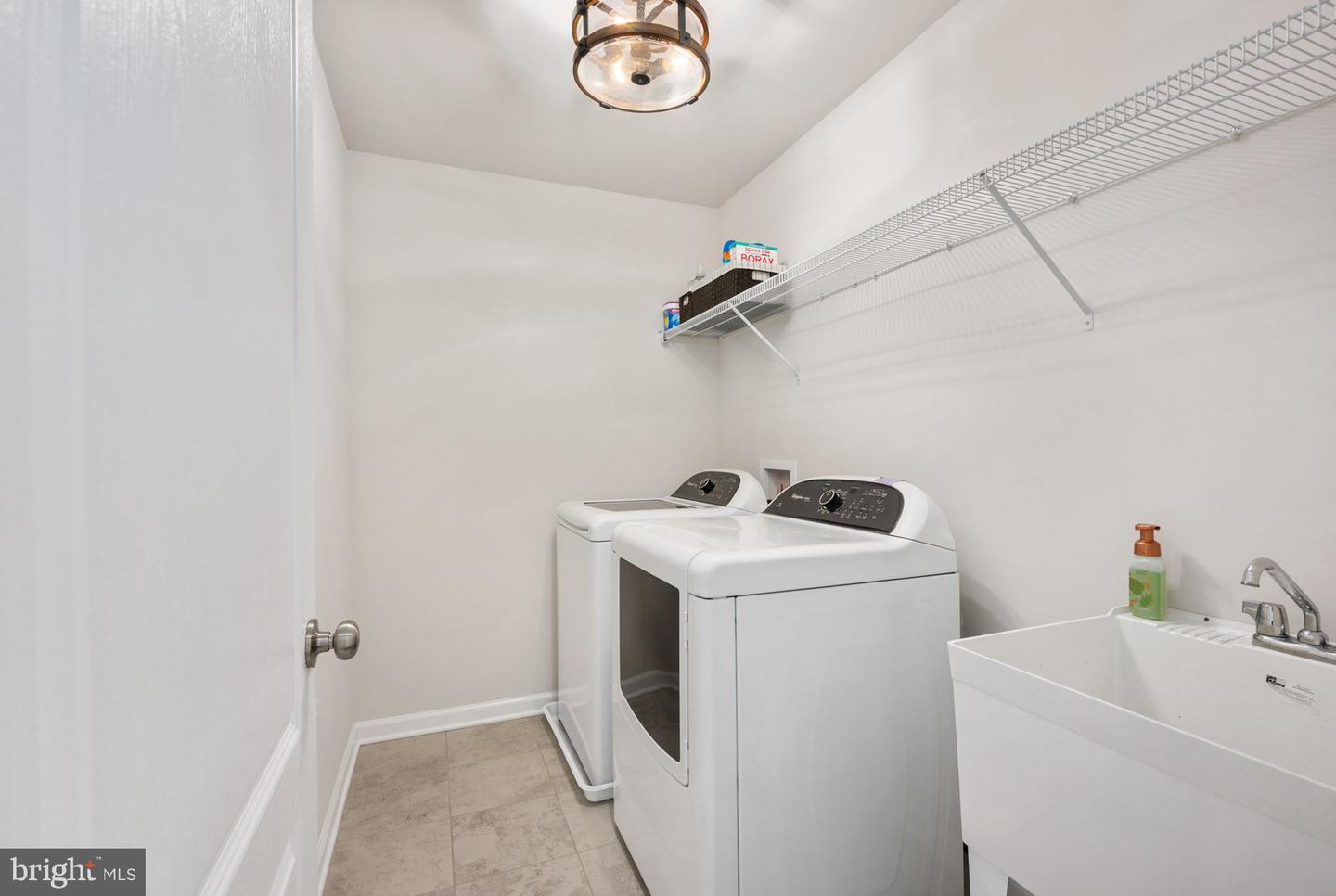 138 Moffett Ln