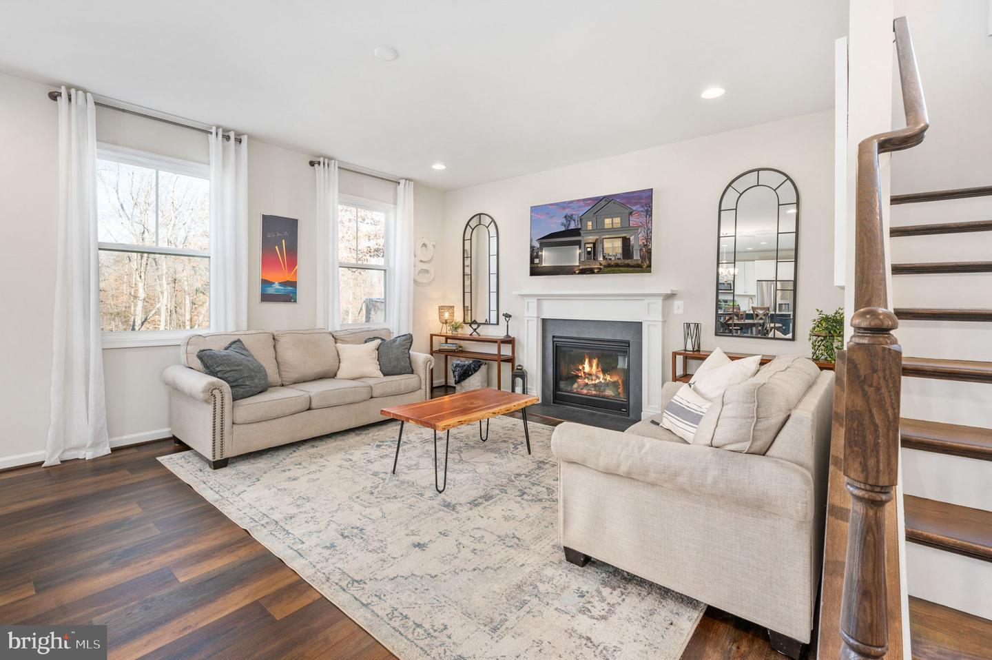 138 Moffett Ln