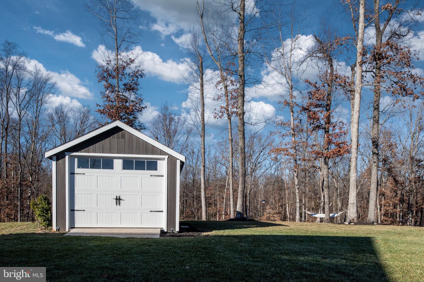 138 Moffett Ln