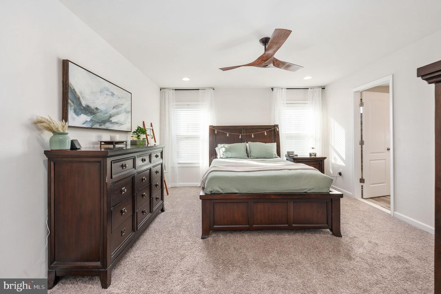 138 Moffett Ln
