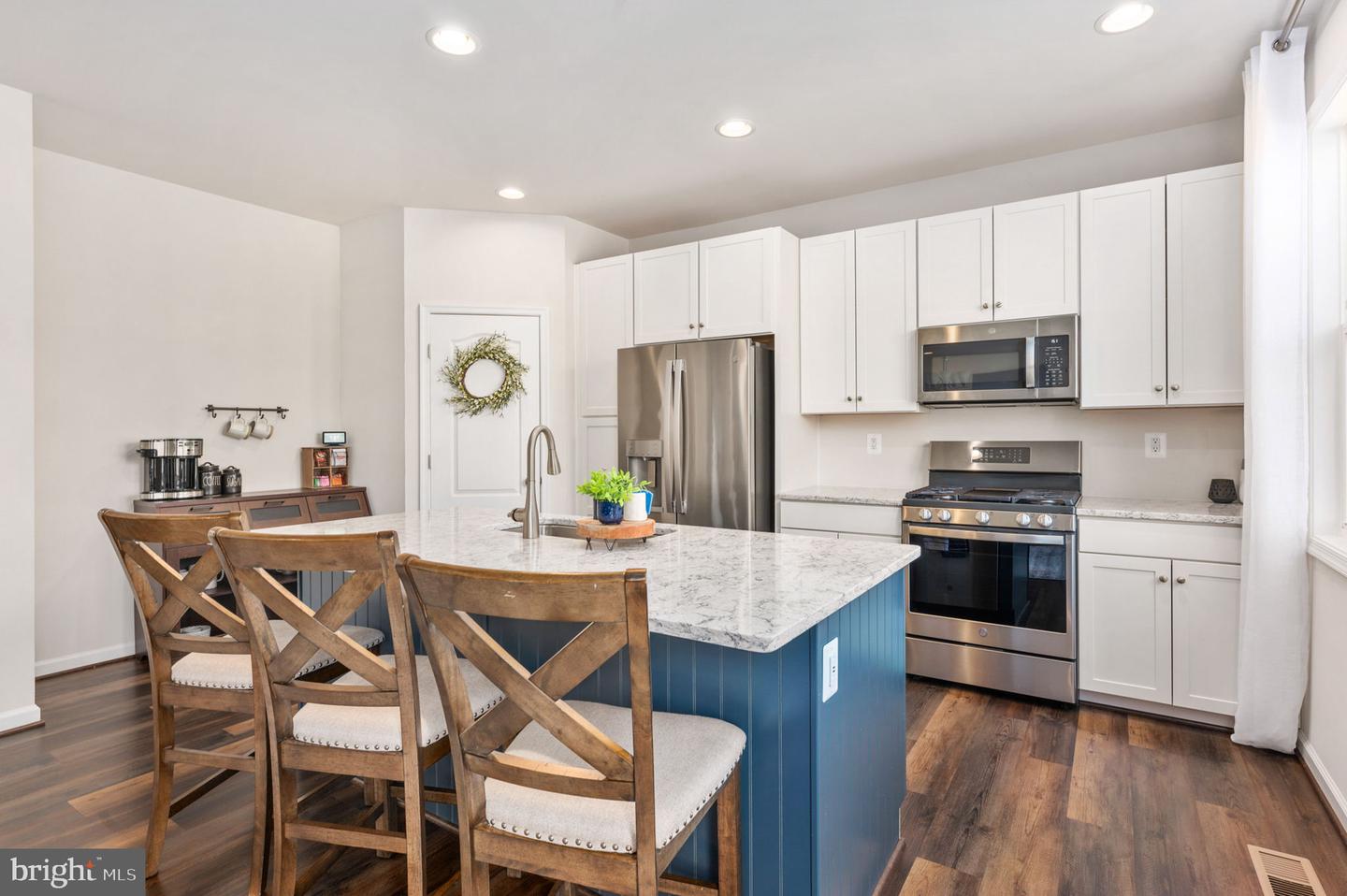 138 Moffett Ln
