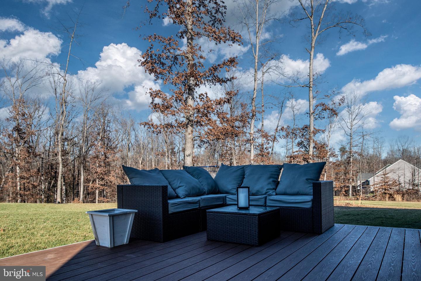 138 Moffett Ln