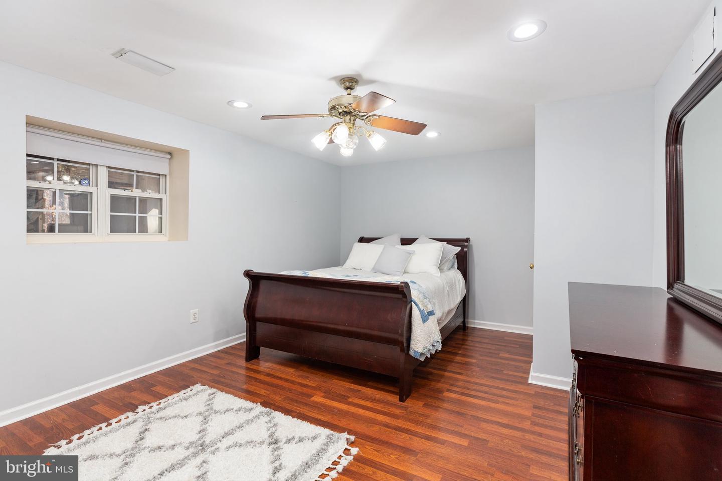 9 Revere Ct