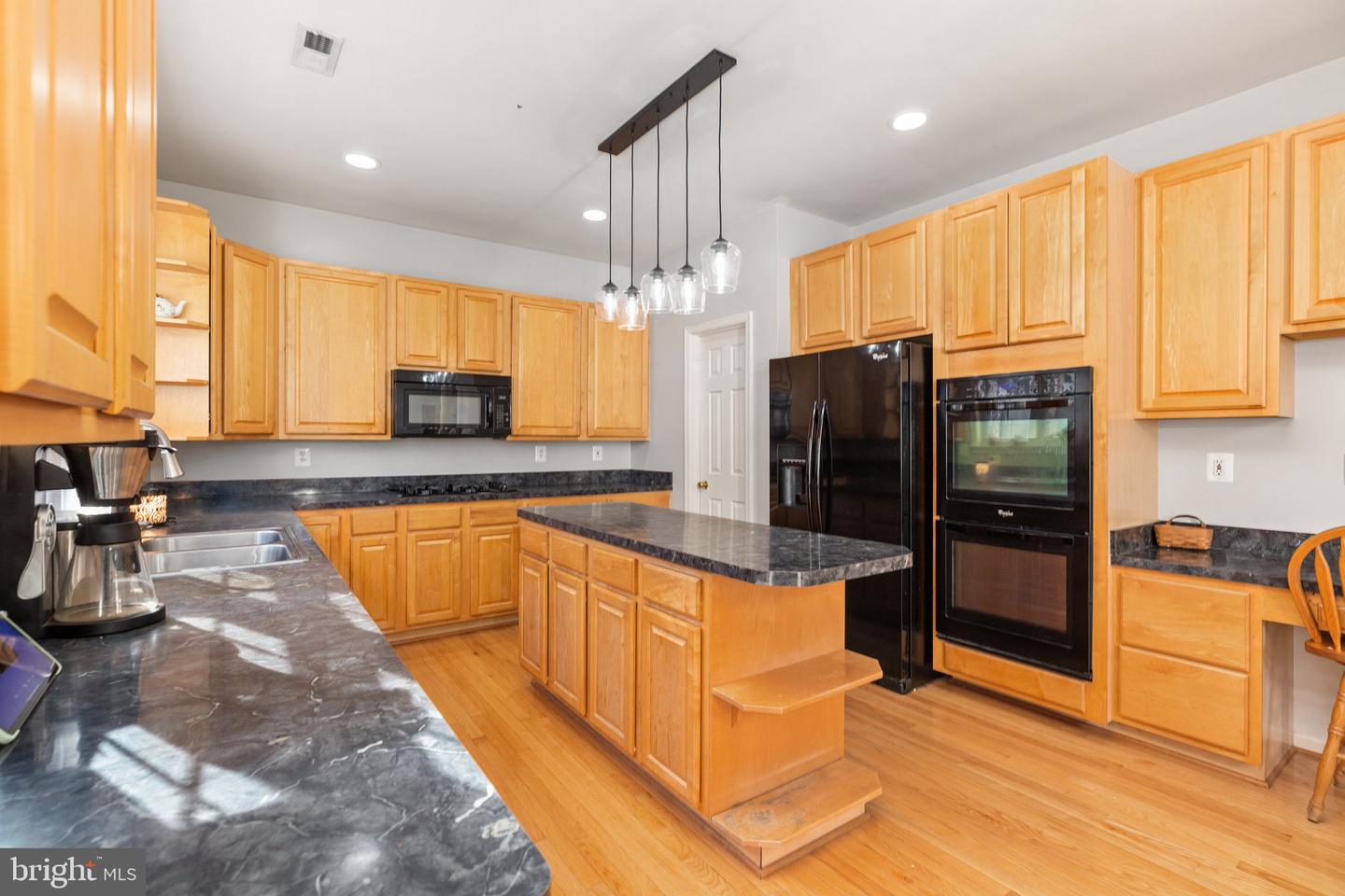 9 Revere Ct