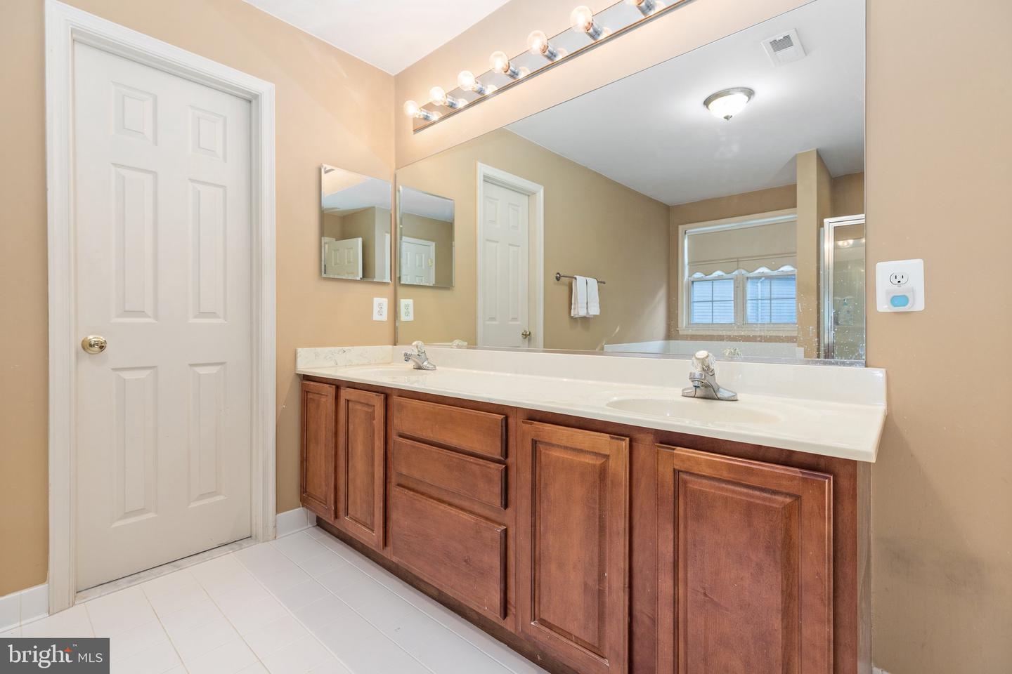 9 Revere Ct