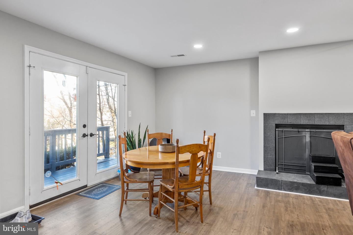 2256 Aquia Dr