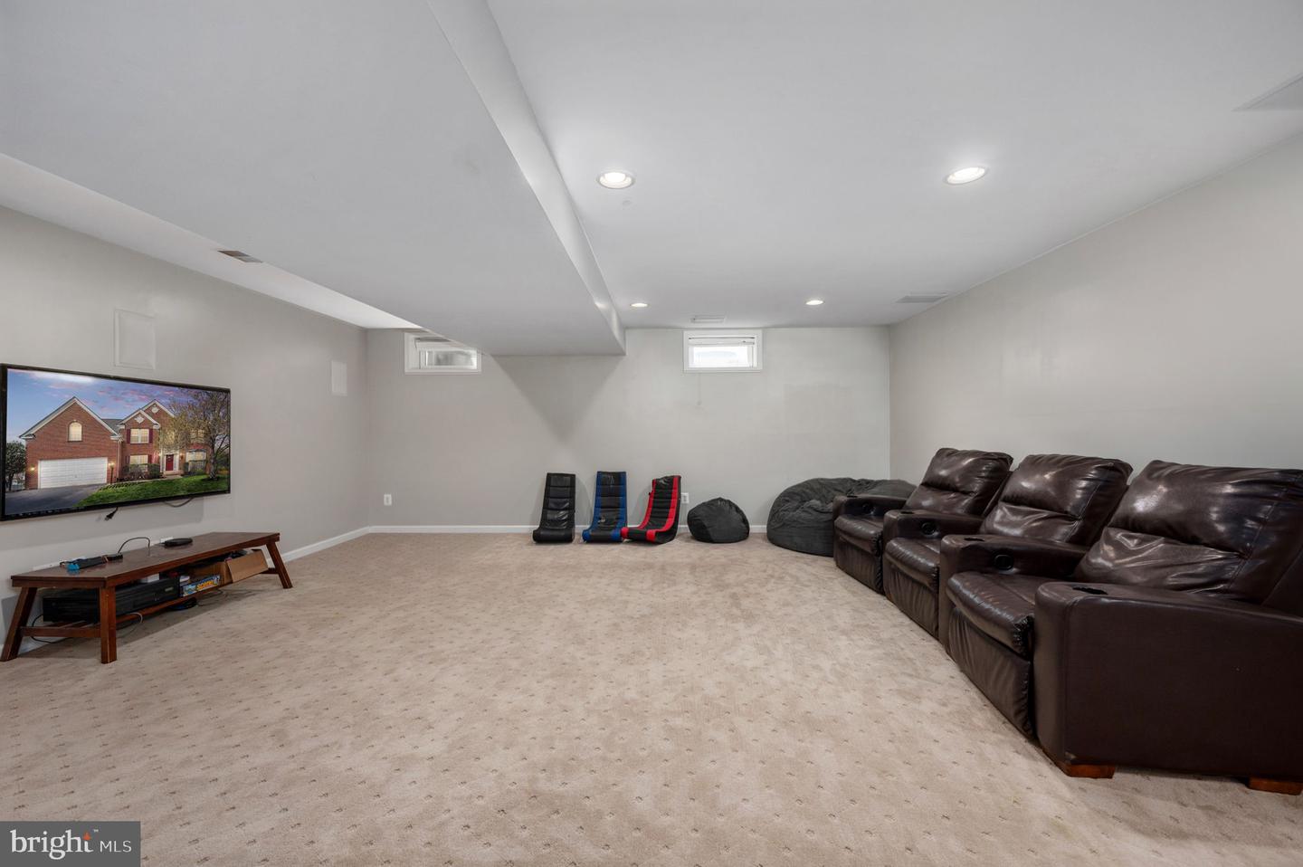 35 Bruce St
