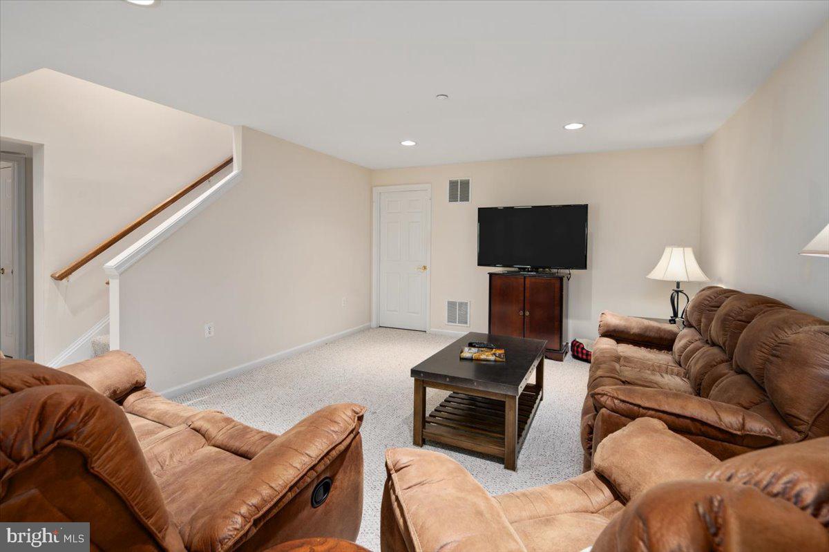 21 Herndon Ct