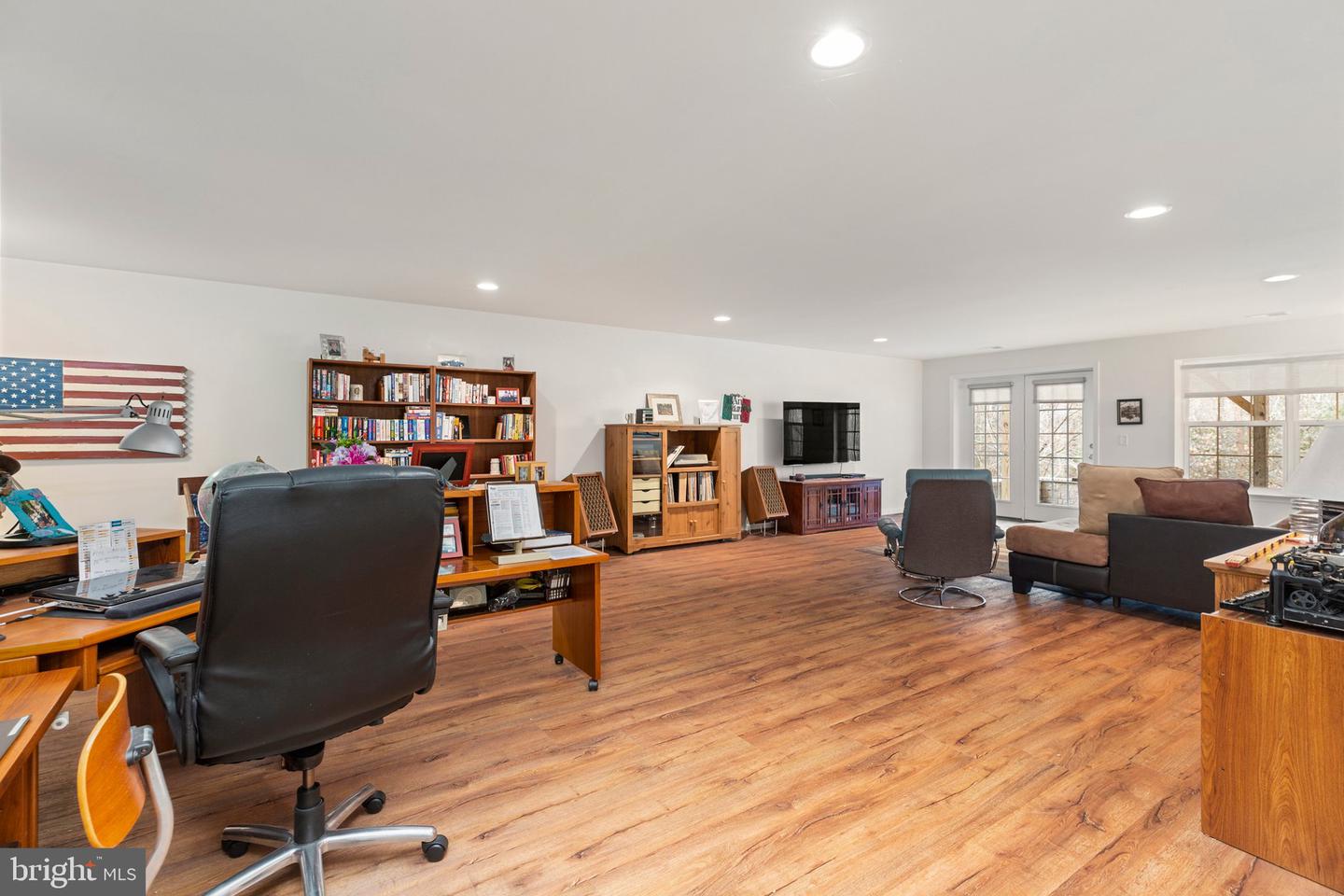 10 Dabney Ct