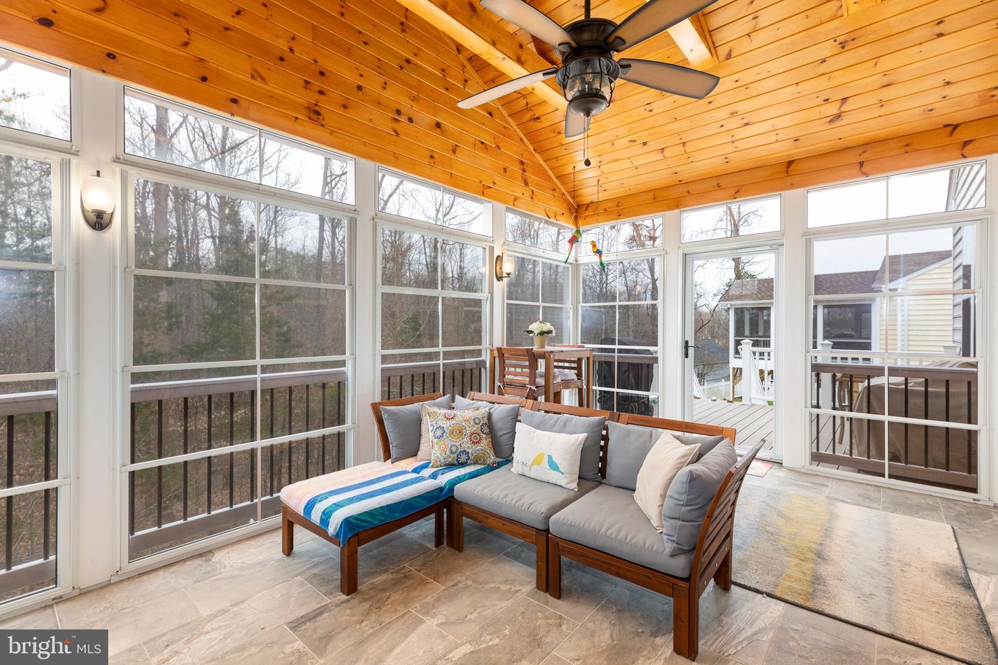 10 Dabney Ct