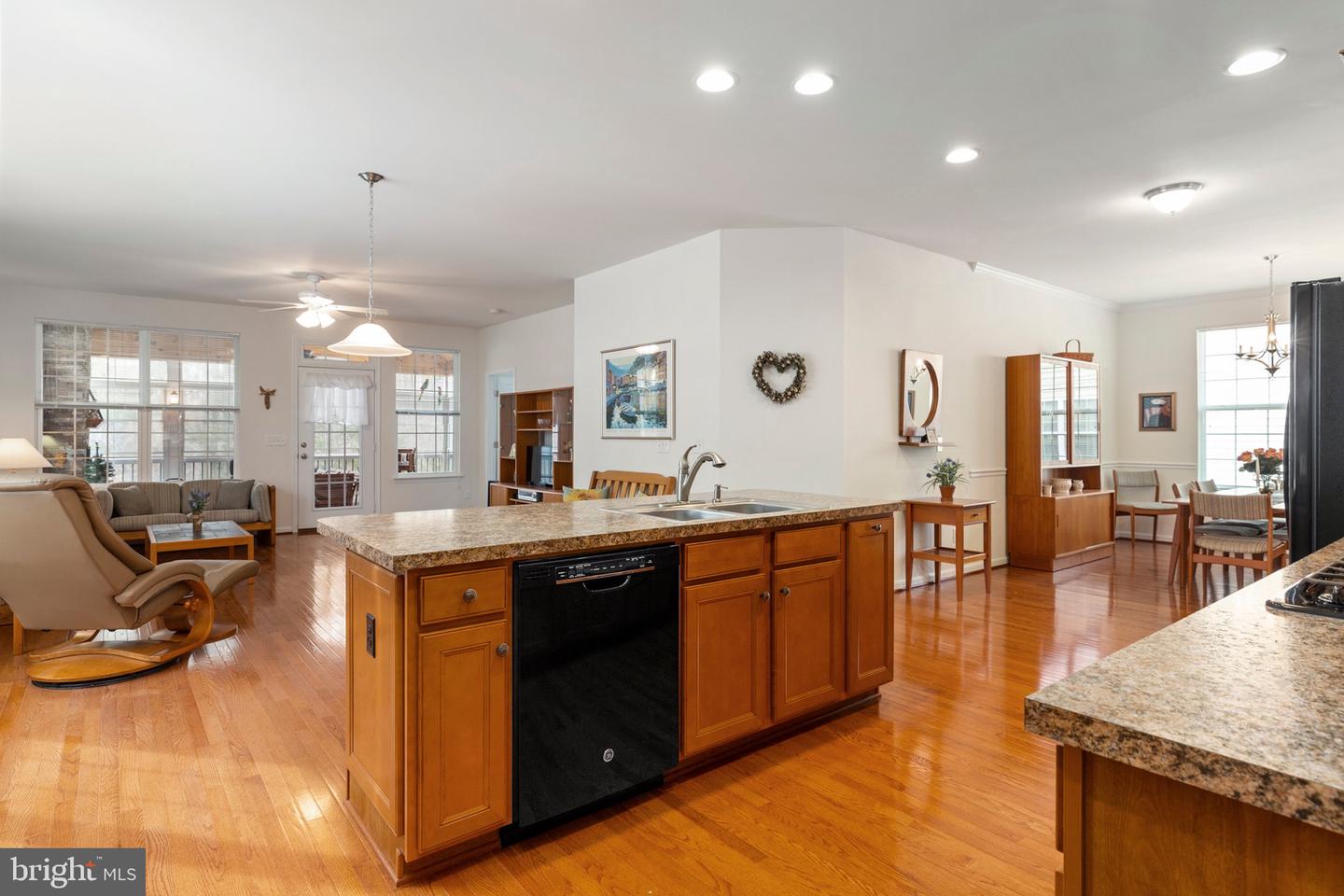 10 Dabney Ct