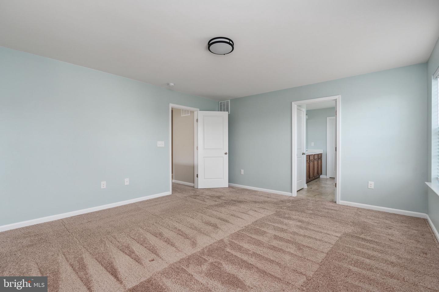 37 Clear Spring Ln