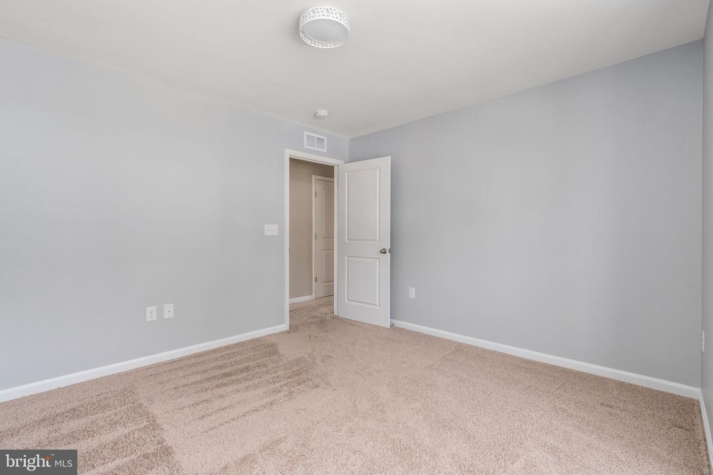 37 Clear Spring Ln