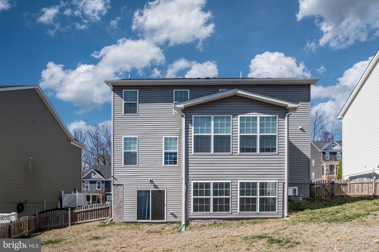 37 Clear Spring Ln