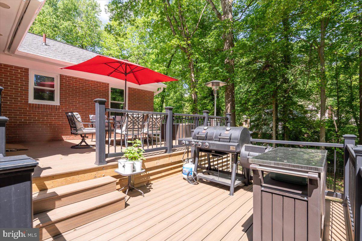 117 Lake Shore Dr