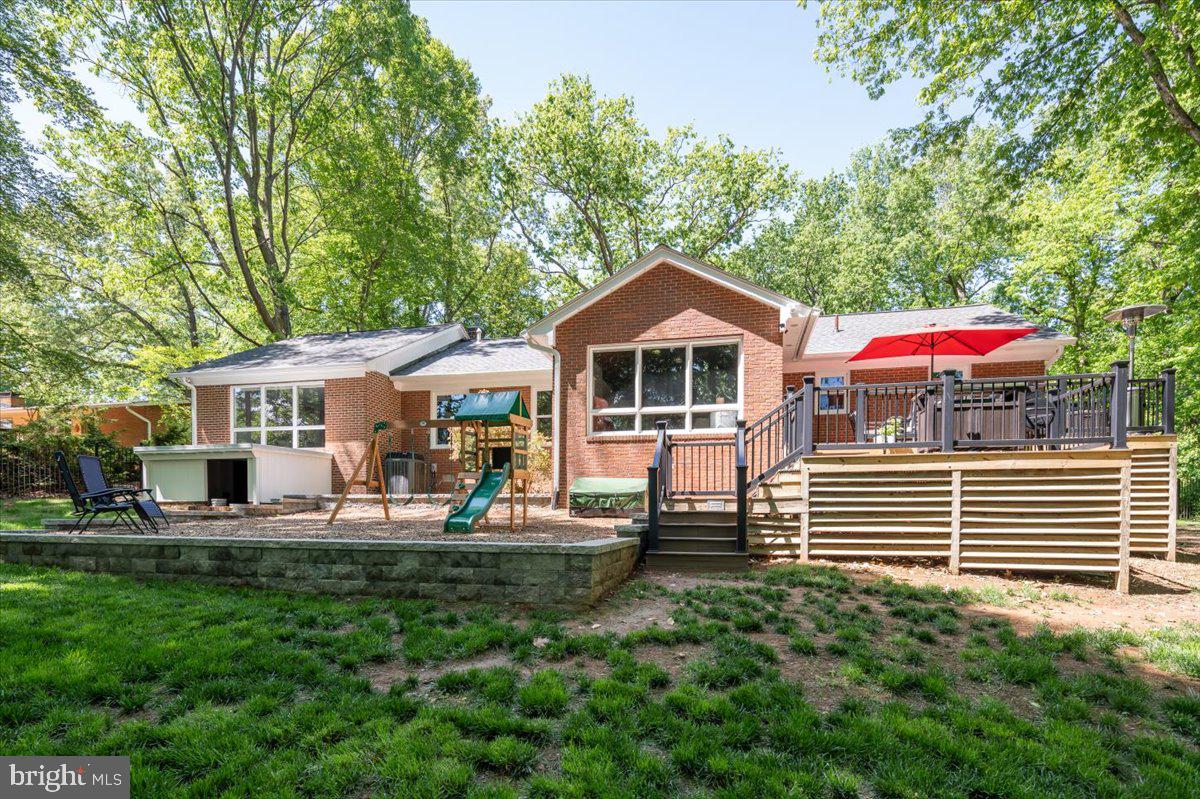 117 Lake Shore Dr