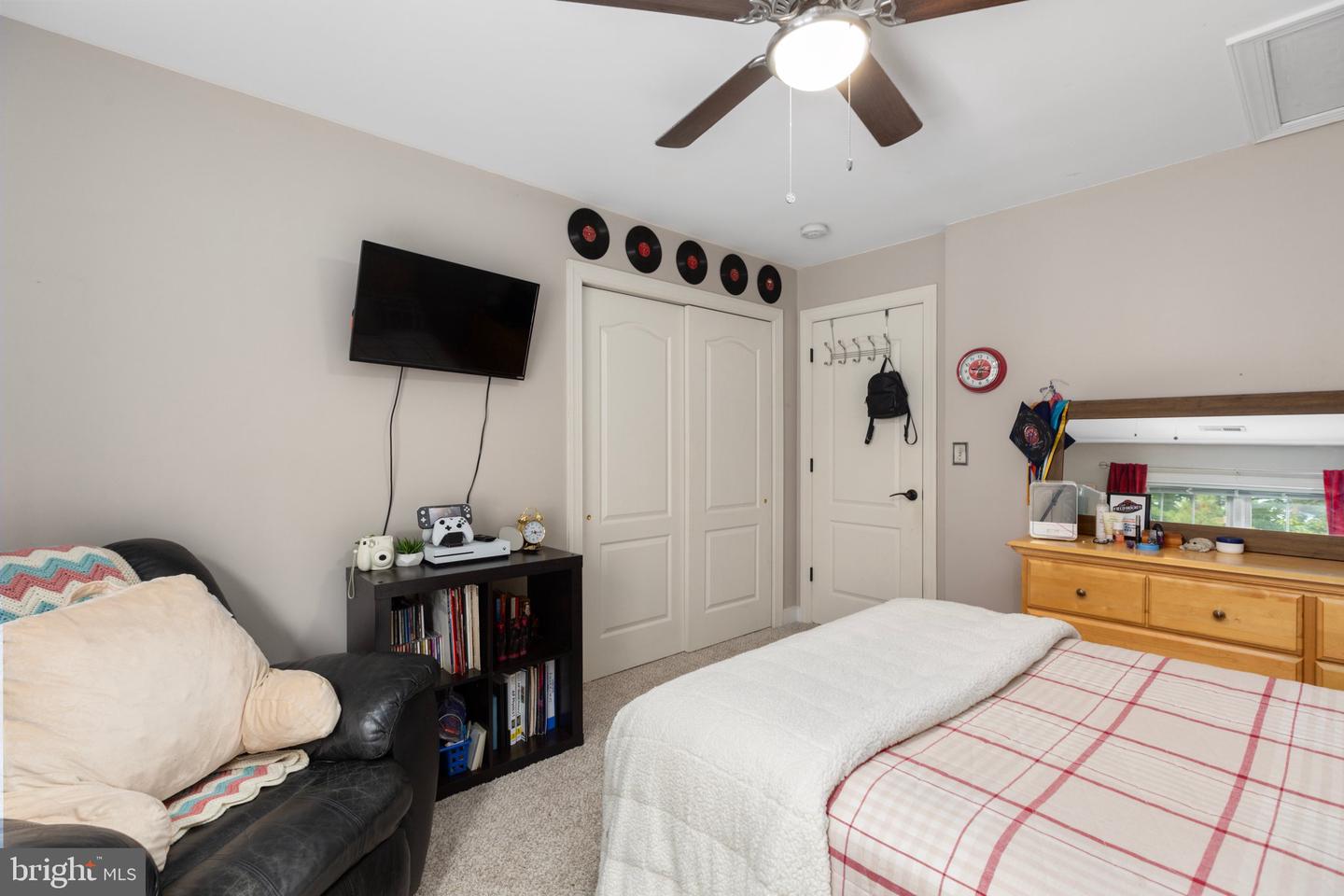 3 Cattail Ct