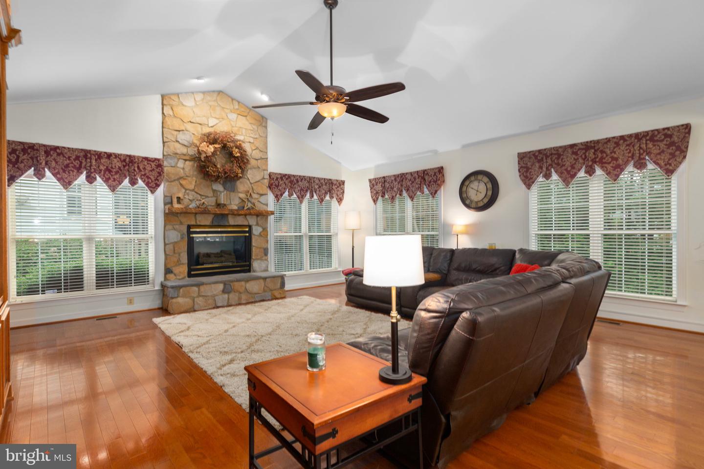 3 Cattail Ct