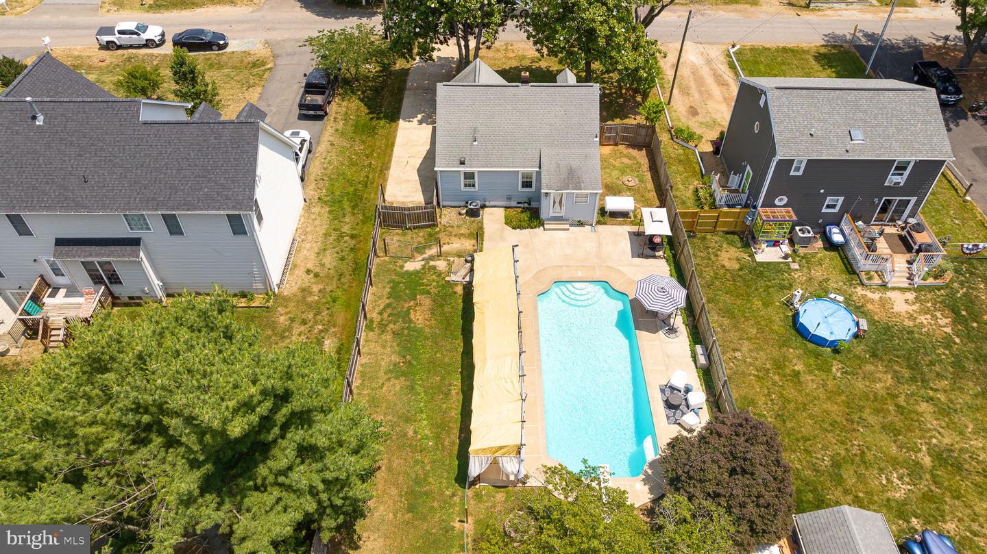 124 Greenway St