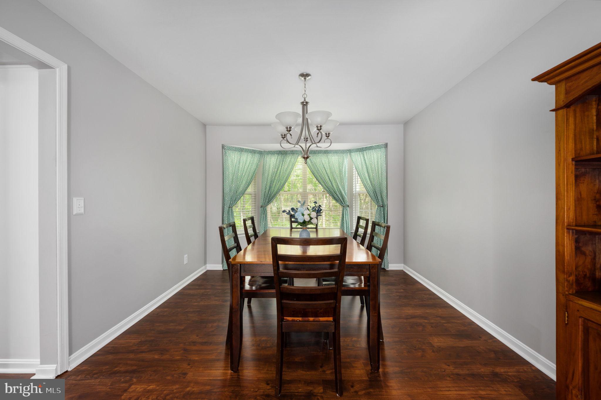 2 Newport Ct