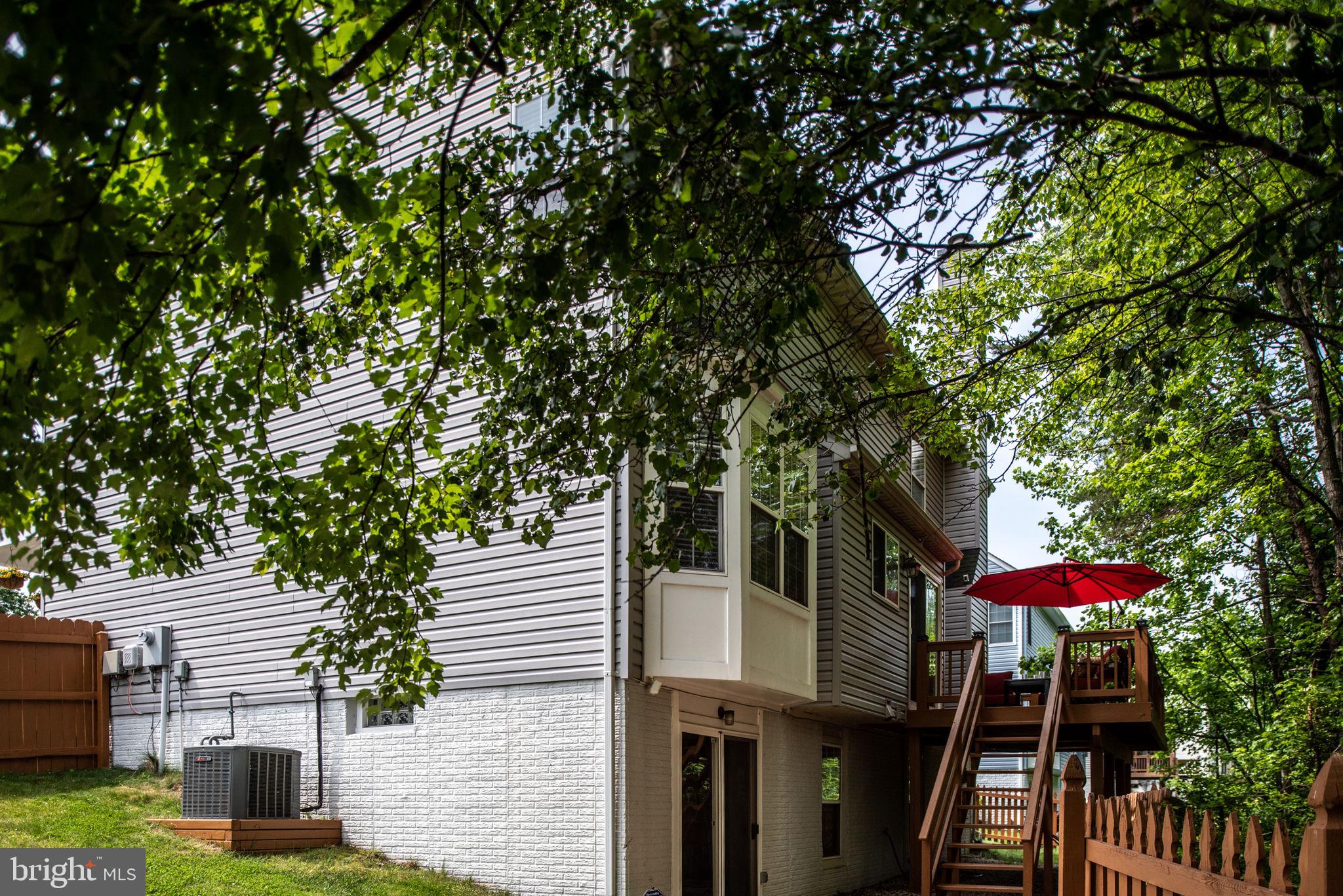 2 Newport Ct