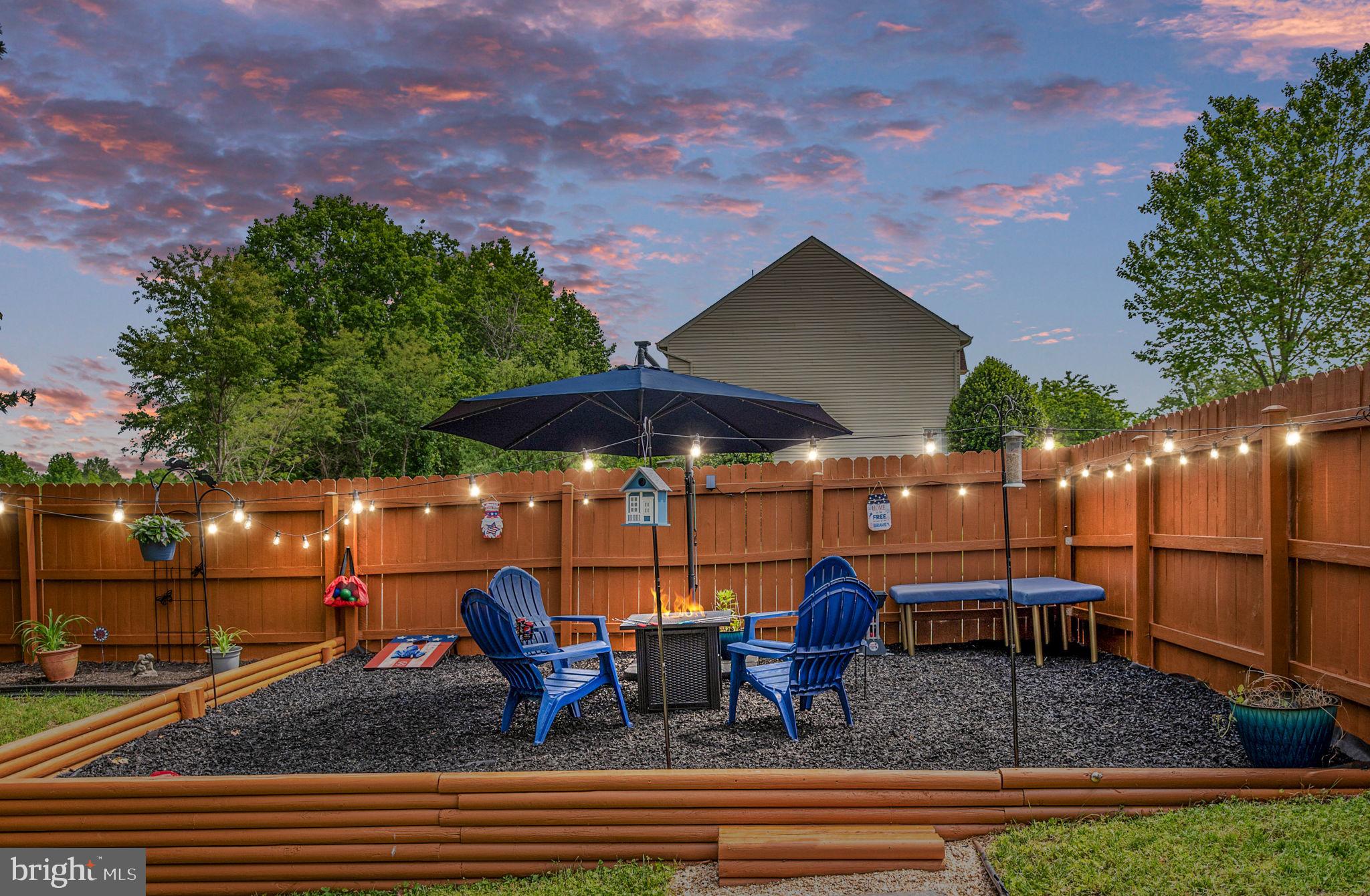 2 Newport Ct